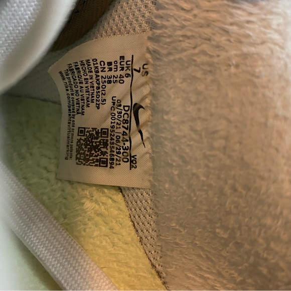 Nike Air Force 1 '07 LX Low
Toasty Oil Green - Picture 5 of 5